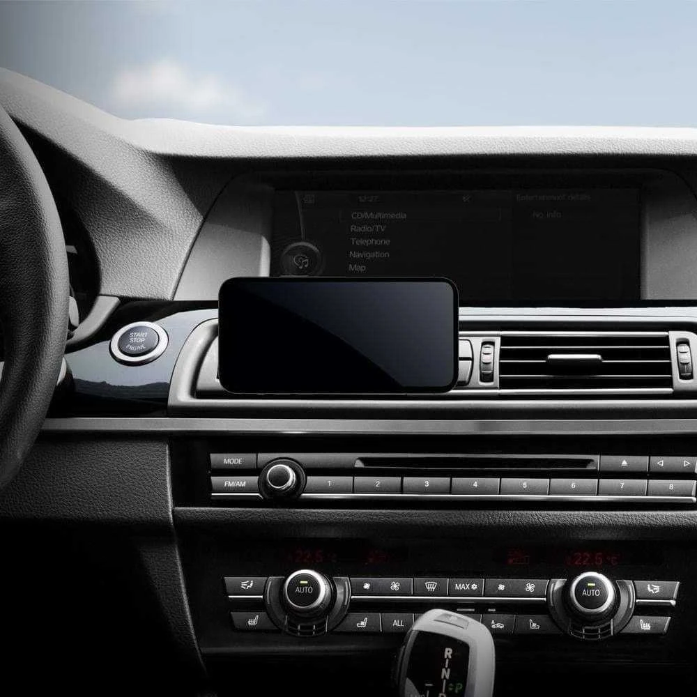 „Spigen MagFit“ automobilio laikiklis, skirtas „MagSafe“ įkrovikliui