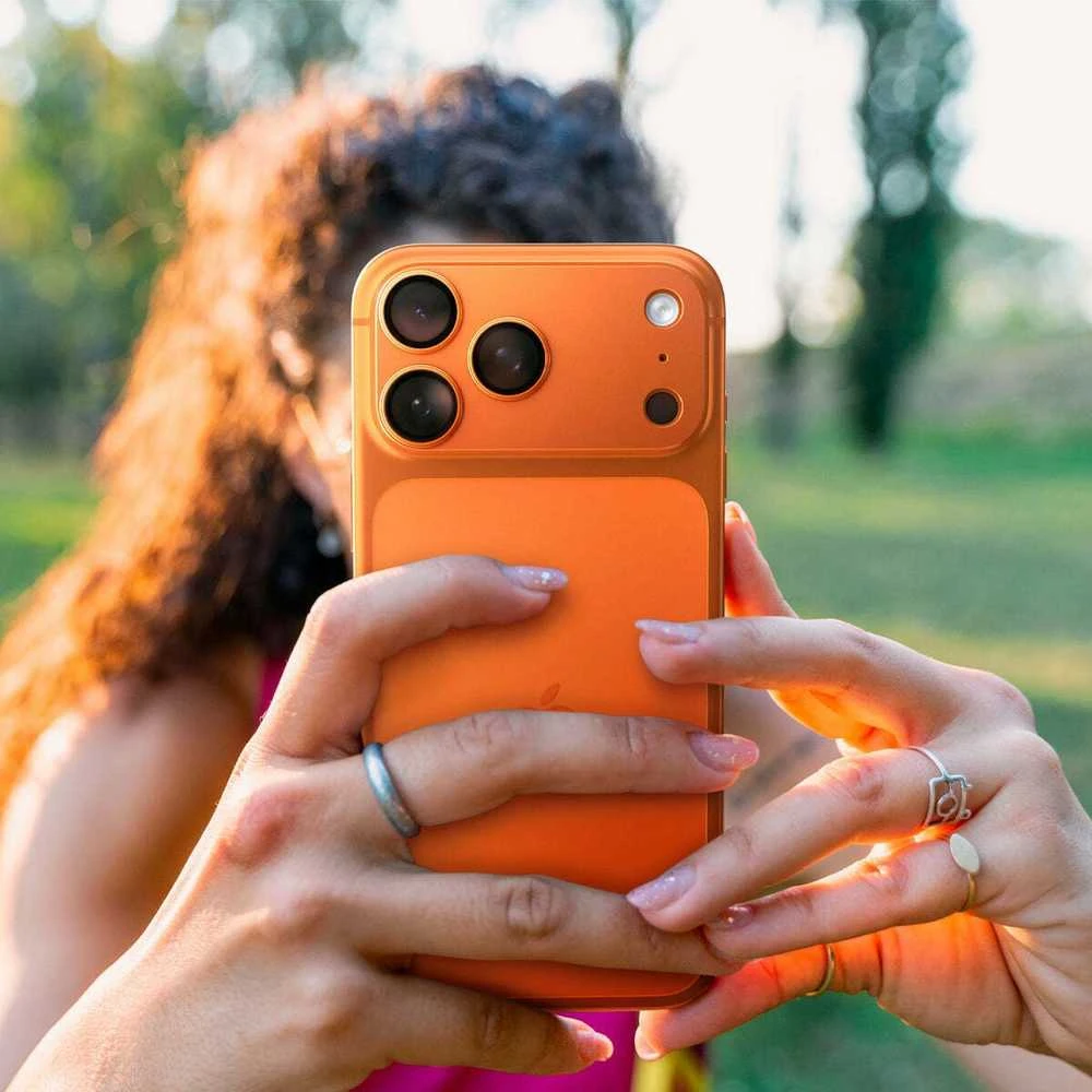 Spigen Optik Pro XL Camera Lens Glass for iPhone 17 Pro Max - Oranžinis