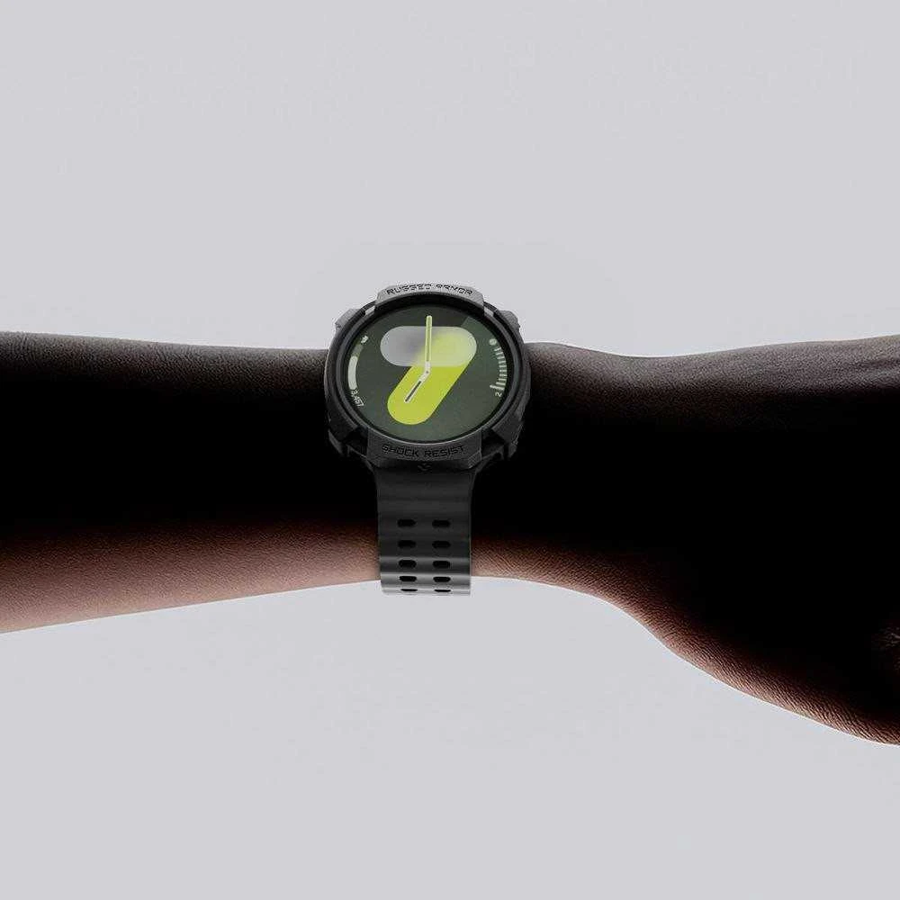 „Spigen Rugged Armor“, matinis juodas - „Galaxy Watch 8“ (40 mm)