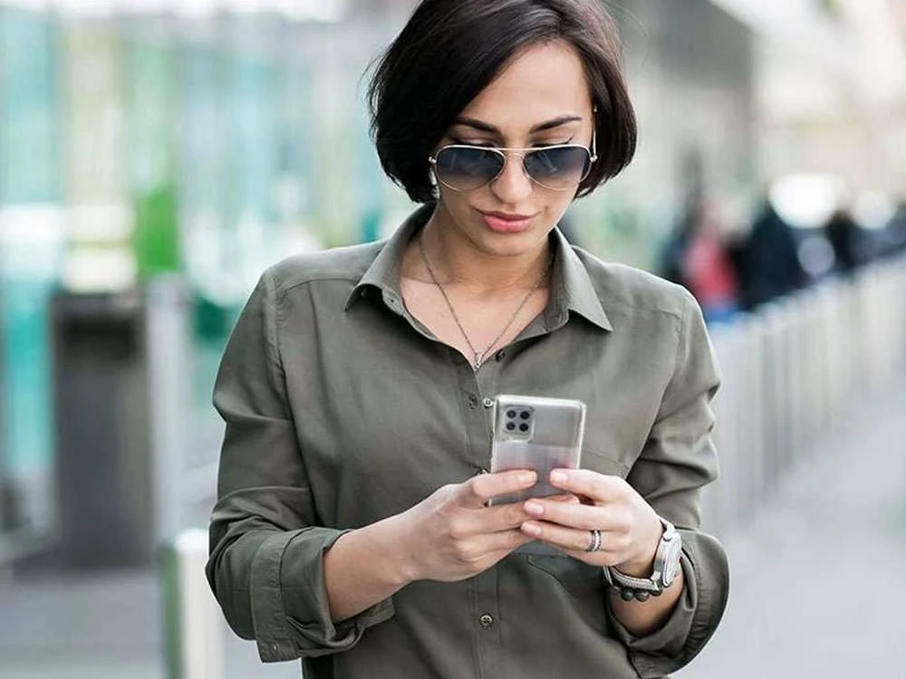 Dėklas SPIGEN SKYSTŲJŲ KRISTALŲ SAMSUNG A42 5G CLEAR