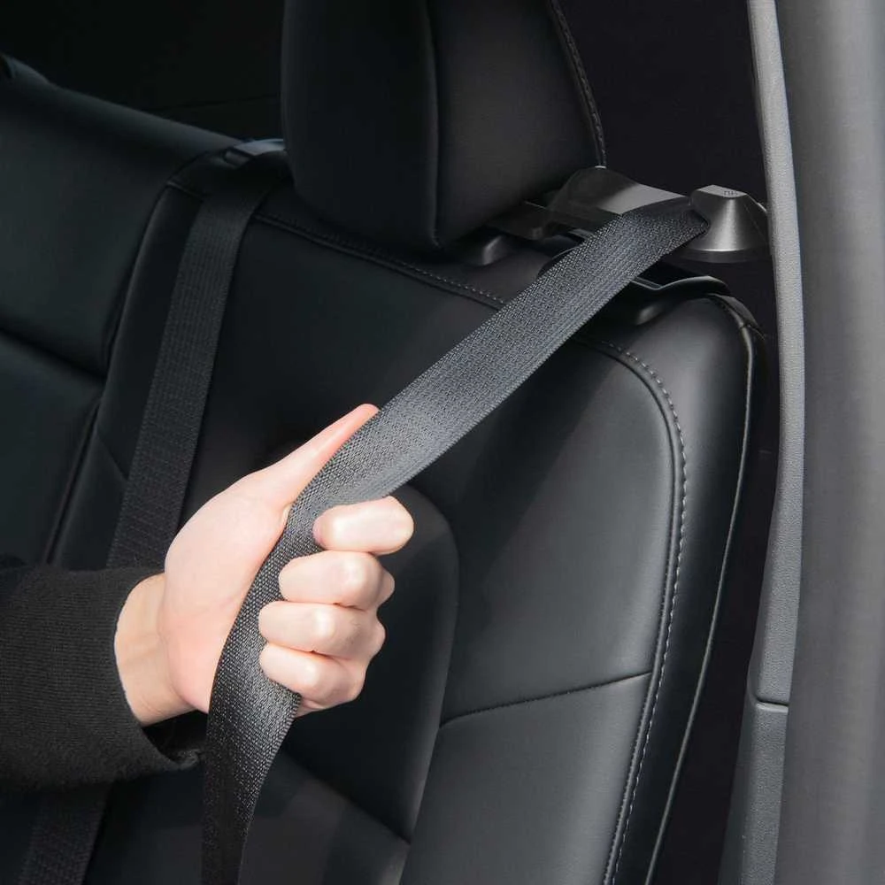 Spigen Tesla galinės sėdynės saugos diržo laikiklis, juodas - Tesla Model Y