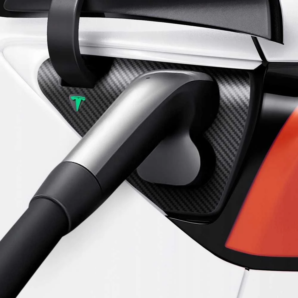 Spigen Tesla apsauginė plėvelė ir apklijavimo rinkinys įkrovimo lizdui (ES), anglies raštas - Tesla Model Y/3