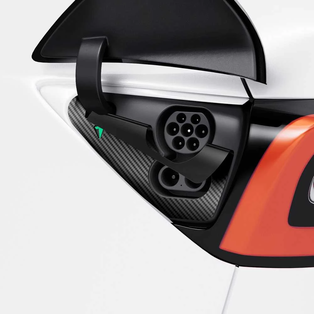 Spigen Tesla apsauginė plėvelė ir apklijavimo rinkinys įkrovimo lizdui (ES), anglies raštas - Tesla Model Y/3