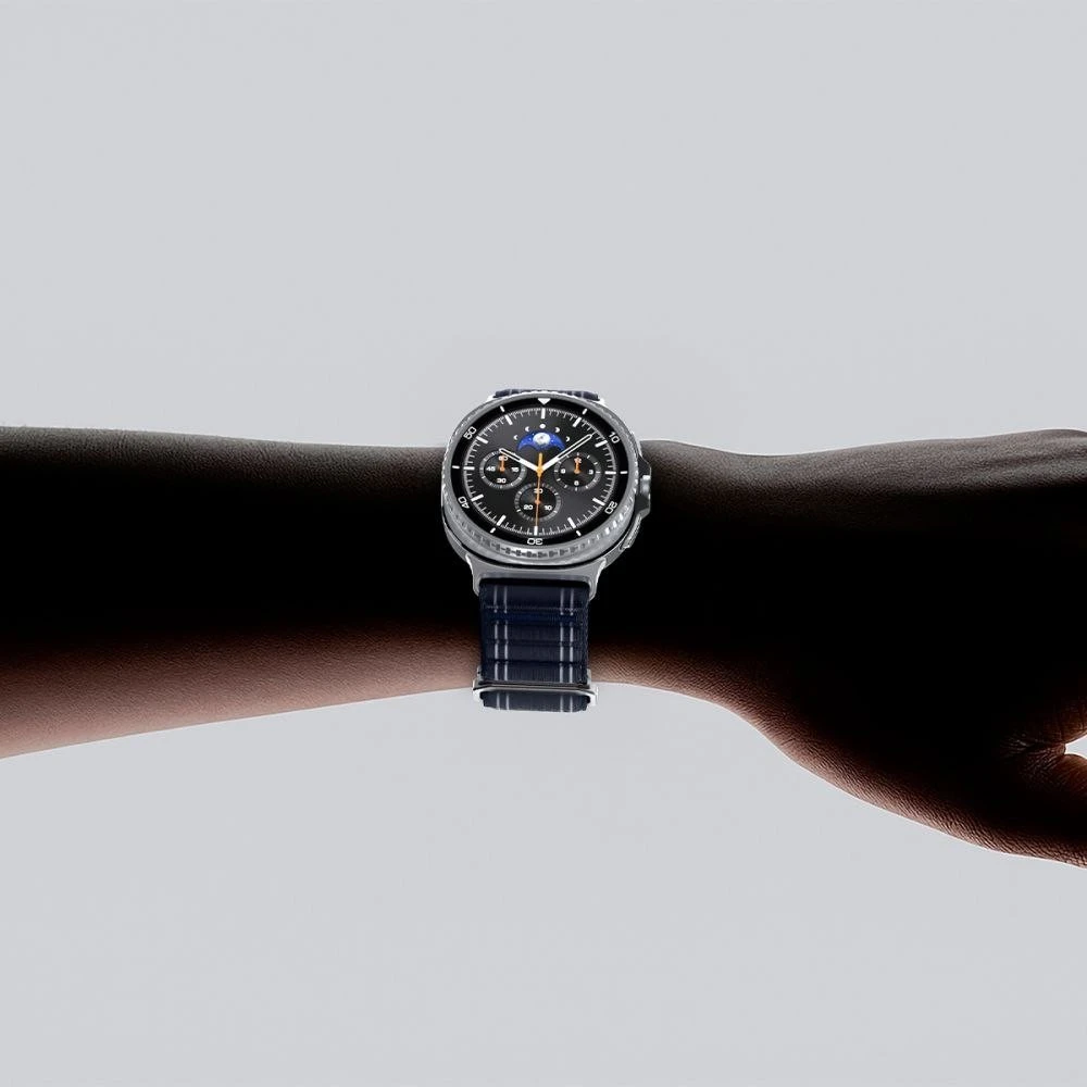 Spigen WBF0 apyrankė skirta Samsung Galaxy Watch 40/44/46 mm – pilkos spalvos