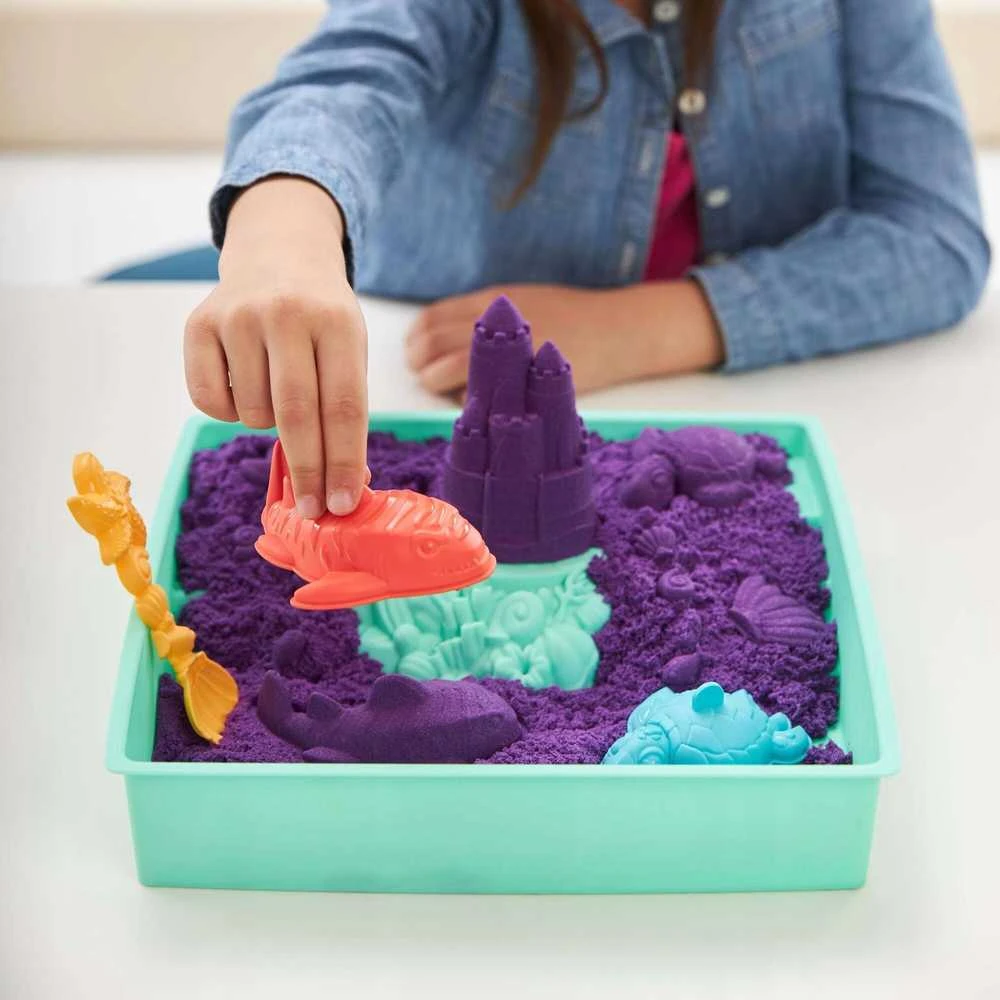 Spin Master Kinetic Sand Kinetinis smėlis – smėlio dėžės rinkinys – violetinė (6067477)