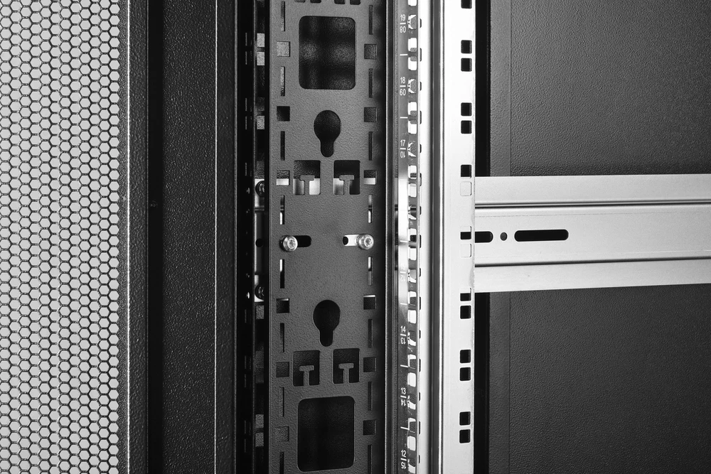 Spinta DIGITUS 26HE Spinta serwerowa Unique Server-N 1342x600x1000mm sw.