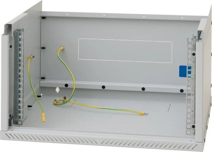 TRITON 19" vientisa spintelė 9U/400mm – išdėstyta PLOKŠČIAUS PAKUOTĖS