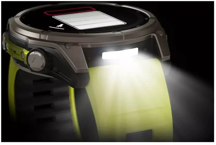 Išmanusis laikrodis Garmin Fenix 8 51mm, Solar, Sapphire, Titanas su ryškiai geltonu / grafito spalvos silikoniniu dirželiu
