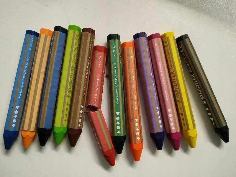 Vaškinės kreidelės STAEDTLER Noris Junior, 12 vnt.