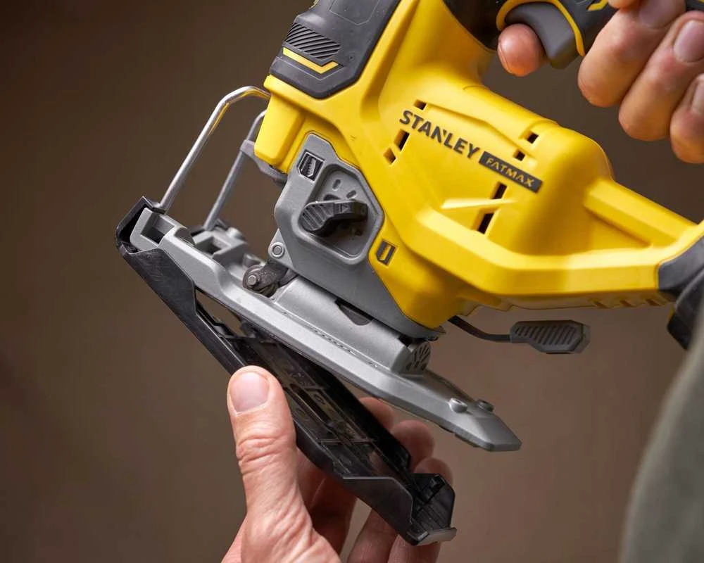 Stanley ST siaurapjūklis V20 SFMCS650B BL