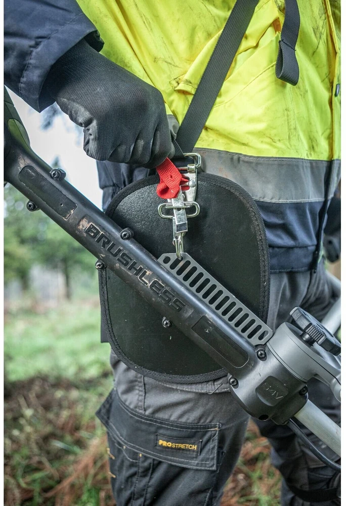 Akumuliatorinė žoliapjovė DeWalt DCMBC823N; 54 V (be akumuliatoriaus ir pakrovėjo)