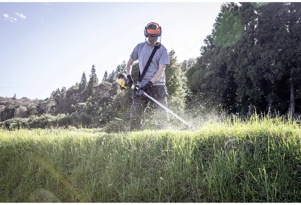Akumuliatorinė žoliapjovė DeWalt DCMST911N; 54 V (be akumuliatoriaus ir pakrovėjo)