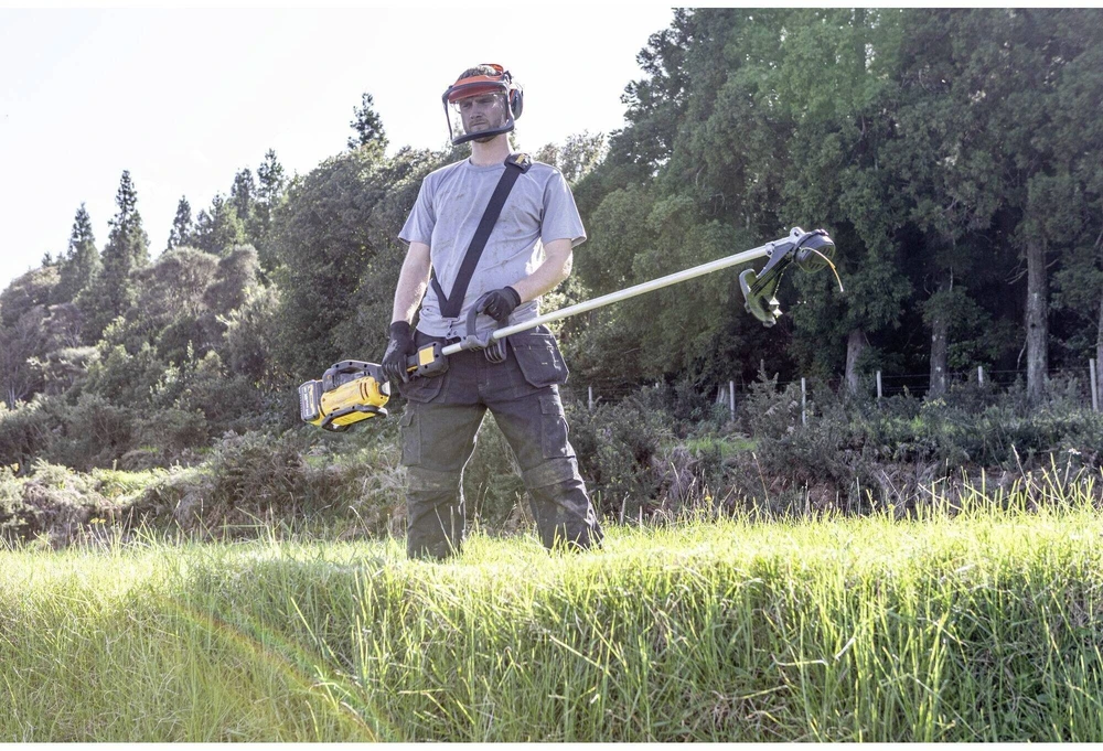 Akumuliatorinė žoliapjovė DeWalt DCMST911N; 54 V (be akumuliatoriaus ir pakrovėjo)