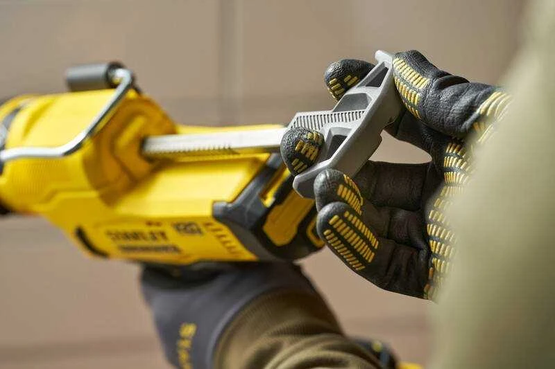 Akumuliatorinis Silikono pistoletas Stanley SFMCE600B-XJ; 20V