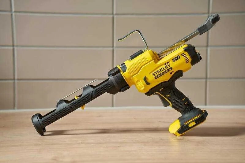 Akumuliatorinis Silikono pistoletas Stanley SFMCE600B-XJ; 20V