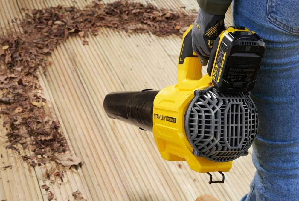 Akumuliatorinis lapų pūstuvas Stanley V20 SFMCBL730B; 18 V; (Be akumuliatoriaus ir pakrovėjo)