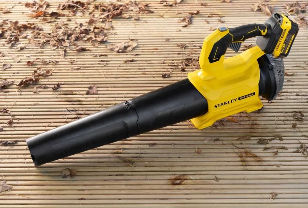 Akumuliatorinis lapų pūstuvas Stanley V20 SFMCBL730B; 18 V; (Be akumuliatoriaus ir pakrovėjo)