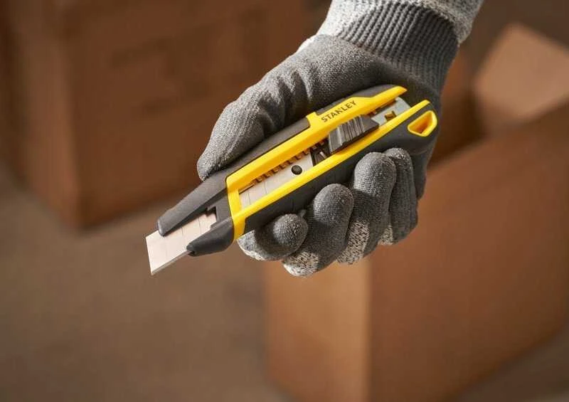 STANLEY PEILIS 18mm SU NULAUŽIAMŲ GELEŽČIŲ SISTEMA, STUMIKLIS