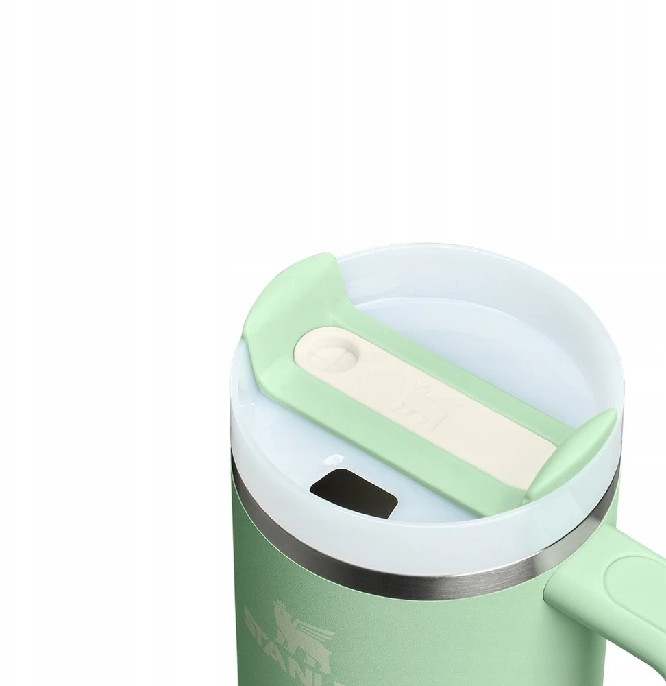 Stanley Termospuodelis su šiaudeliu „The Quencher H2.O FlowState Tumbler 0,89 l“ pistacijų spalvos