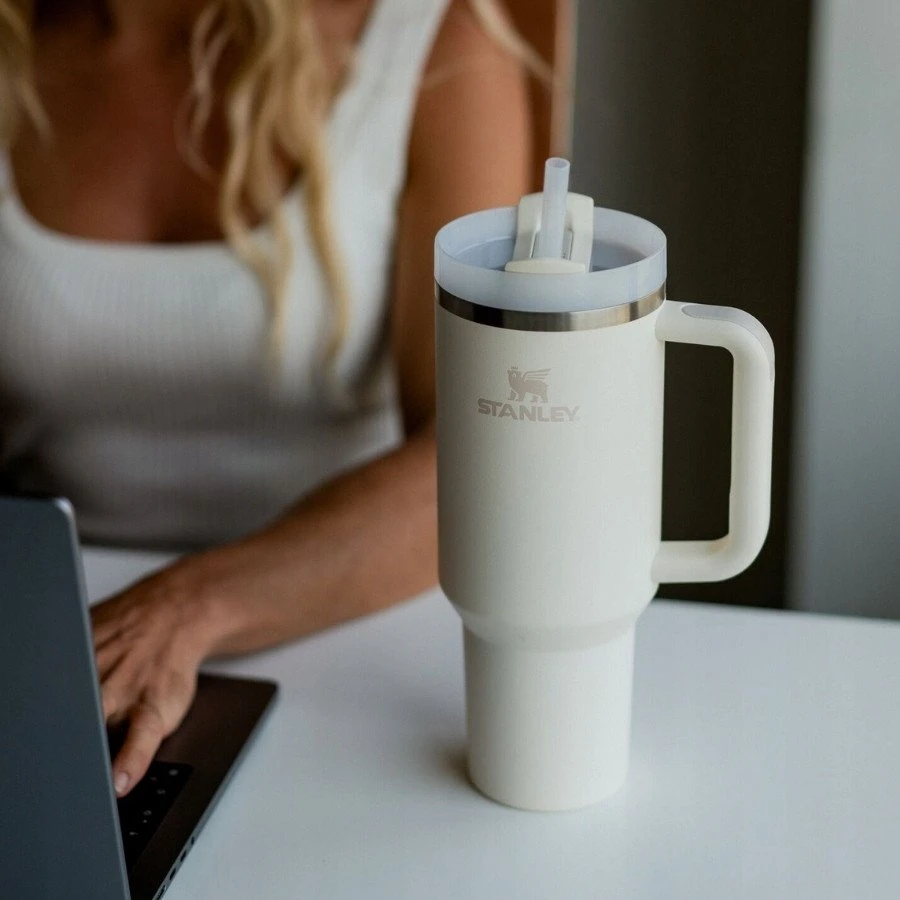 Gertuvė Stanley Quencher H2.O FlowState Tumbler 1.2L - pelenų spalvos