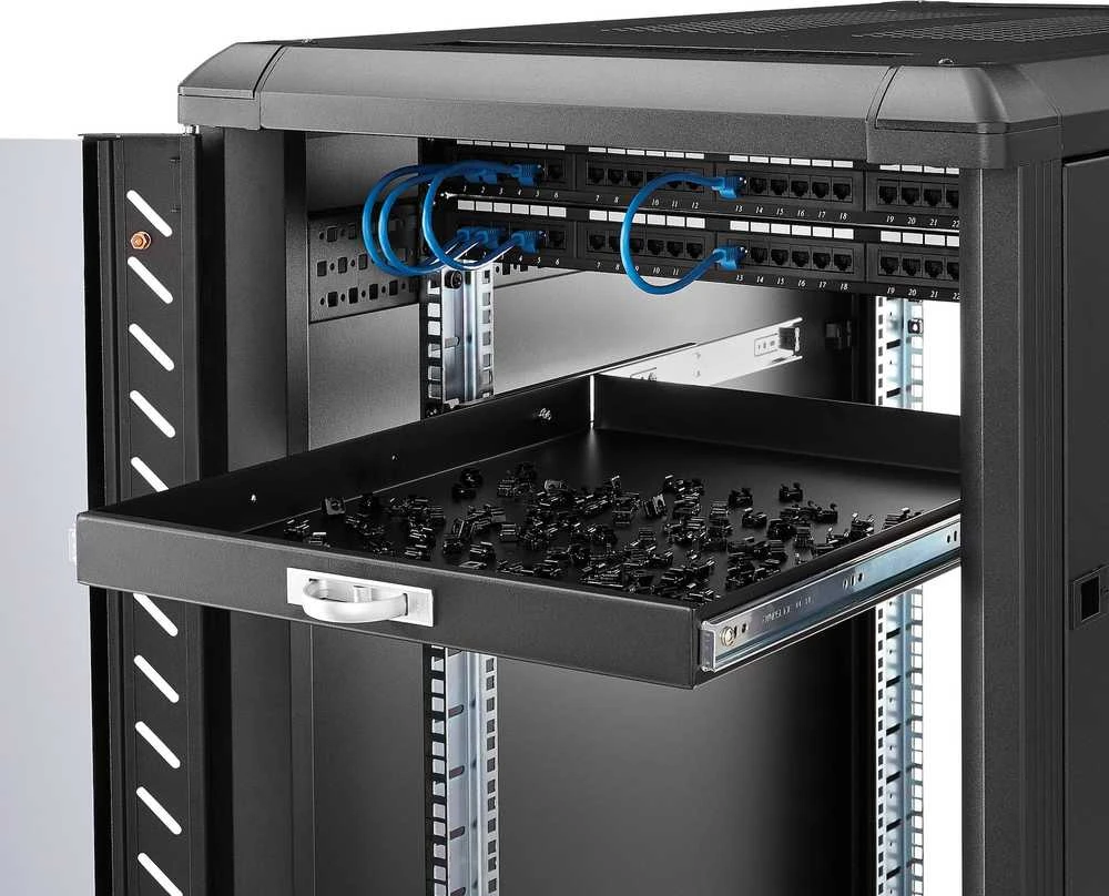 „StarTech“ 19 colių 1U lentyna ant bėgelių stovo spintelėms (SLIDESHELFD)