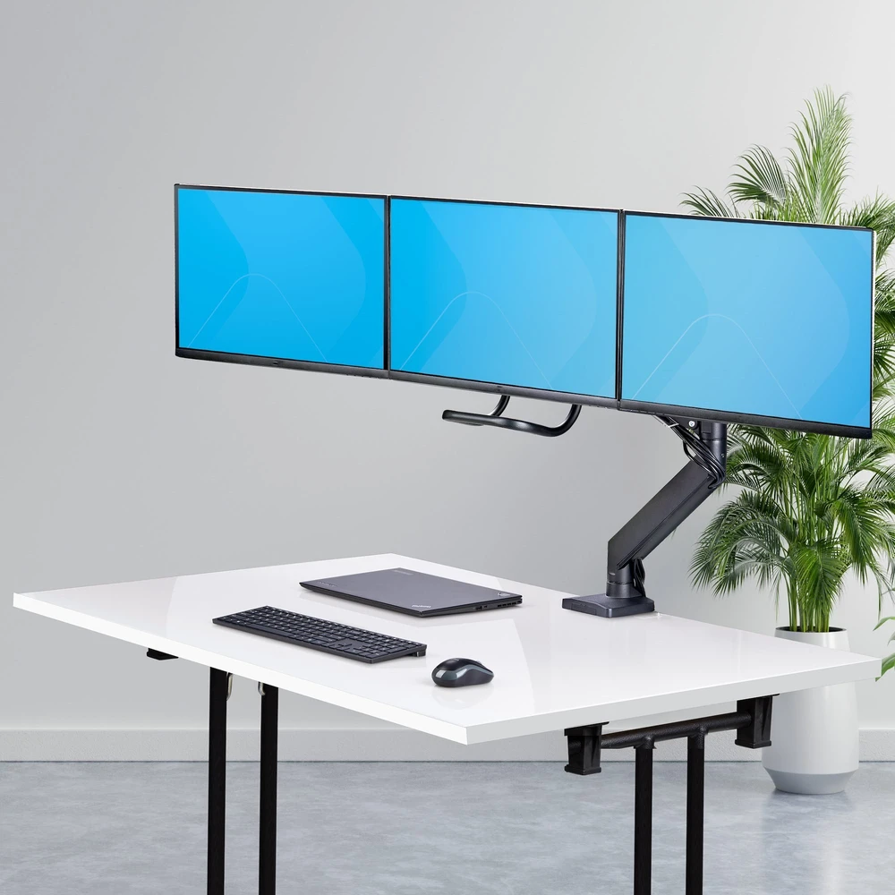 „StarTech“ trigubo monitoriaus stalinis laikiklis / skersinis dizainas iki 27 colių ekrano