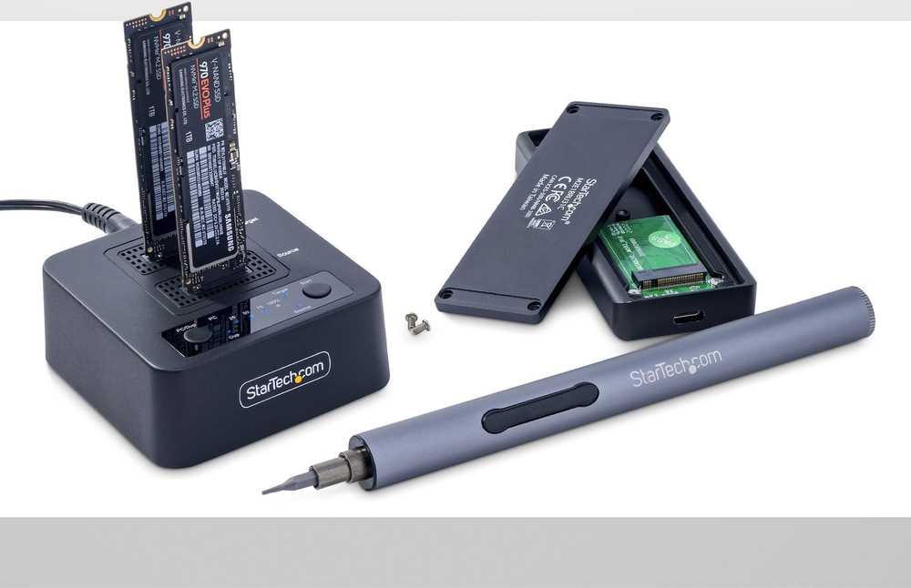 StarTech M.2 NVME DUPLICATOR DOCK/.