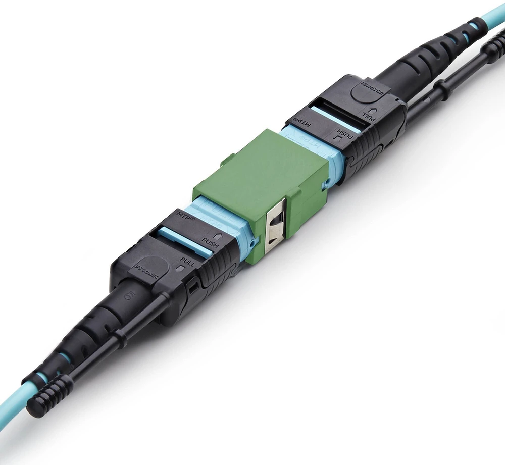 StarTech MPO MTP Fiber Optic Coupler – Single Mode – Key Up Key Down – APC Adapteris – Žalias