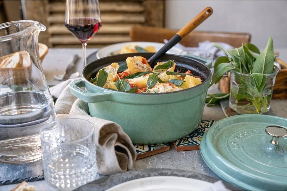 STAUB LA COCOTTE Apvalus ketaus puodas, 3,8 ltr, mėtų