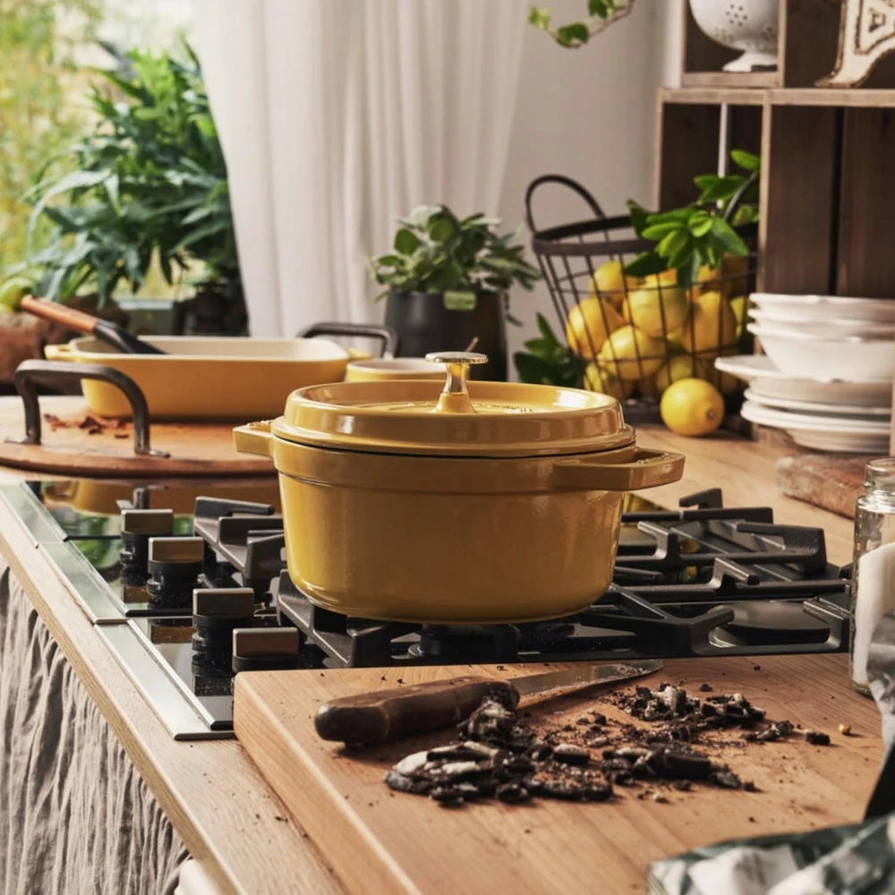 Staub La Cocotte 26 cm apvali, citrinos spalvos, ketaus