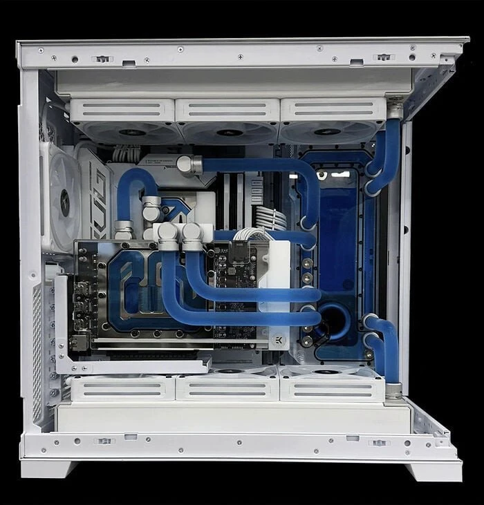 „Stealkey Customs Crossflow II PC-O11 EVO RGB“ – D-RGB