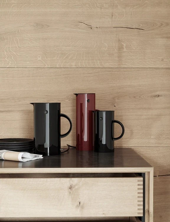 Stelton Stelton EM 77 terminis ąsotis 0,5l juodas
