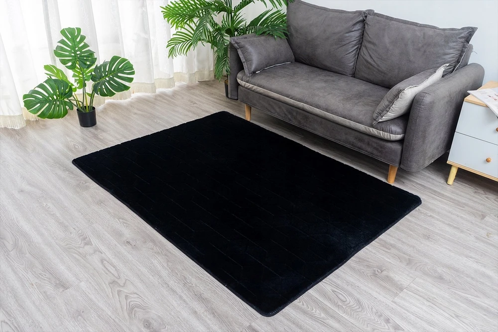 Strado Kilimas Rabbit 120x170 cm, juodas – minkštas, malonus liesti, skirtas svetainei ir miegamajam