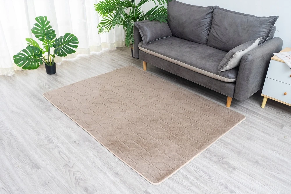 Strado Kilimas Rabbit 160x220 cm, smėlio spalvos – minkštas, malonus liesti, skirtas svetainei ir miegamajam