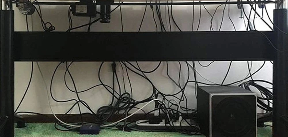 „Strado Organizer“ dėžutė kabeliams ir juostelėms, dydis L (juoda)