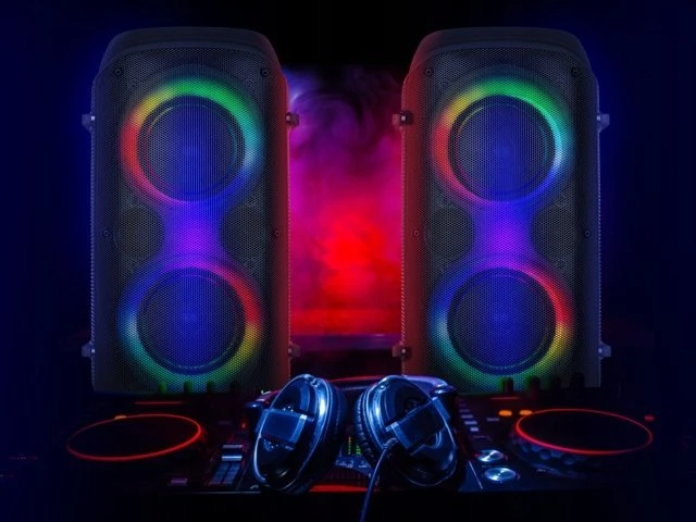 Garsiakalbis SVEN PS-800, juodas (100W, TWS, Bluetooth, FM, USB, Micro SD, LED ekranas, 4400mA*h)