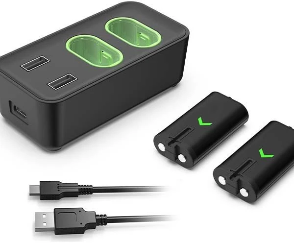 Subsonic Ikigarsinis dvigubas įkroviklis ir šakotuvas – XBOX Series X / S