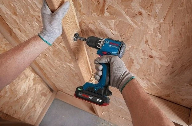 Bosch GSR18V-52, 2x2.0Ah, GAL 18V-20, LC