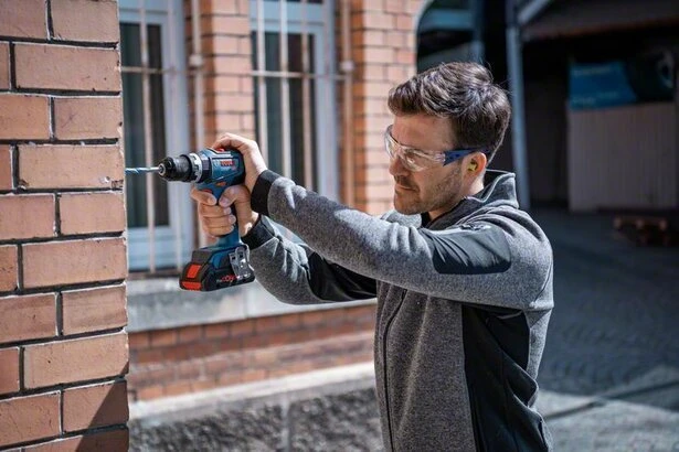 Bosch GSB 18V-90 C be akumuliatoriaus ir kroviklio, dėžutė