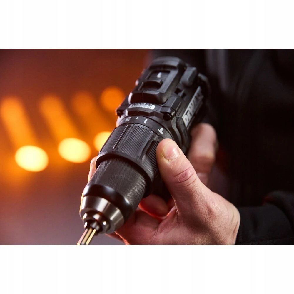 Grąžtas Dewalt Pro Suktuvas - gręžtuvas su udarem 18v xr, 2x5ah su priedais