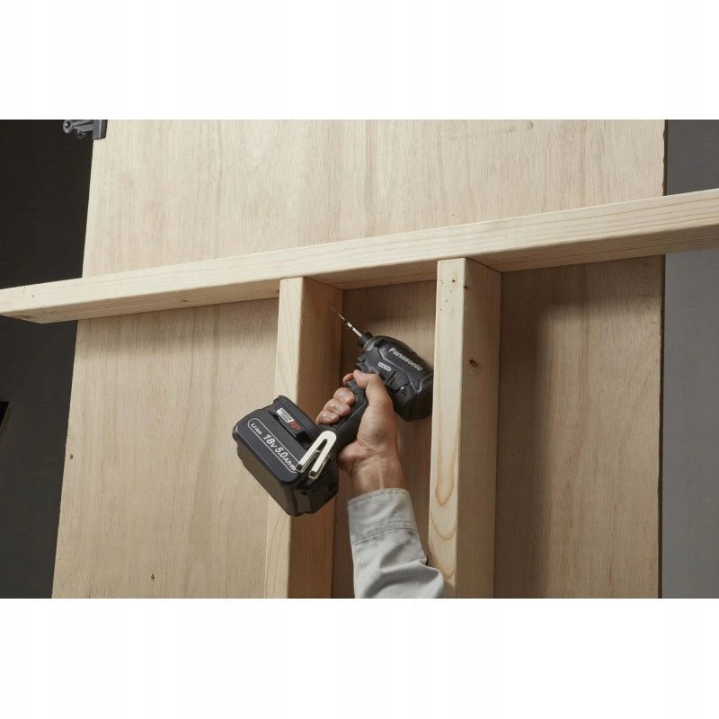 Gręžtuvas Panasonic Suktuvas - gręžtuvas smūginis 18V Panasonic EY76A1+ Systainer + 2x 5.0Ah + kroviklis