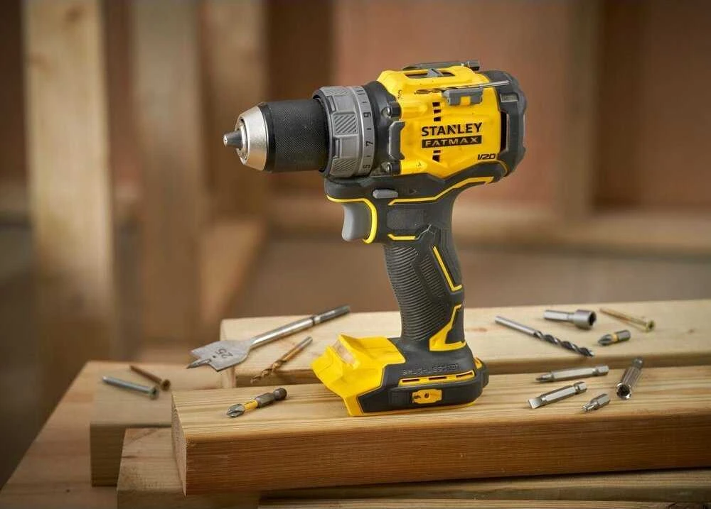 Suktuvas-gręžtuvas Stanley V20 Premium SFMCD725B-XJ; 18 V