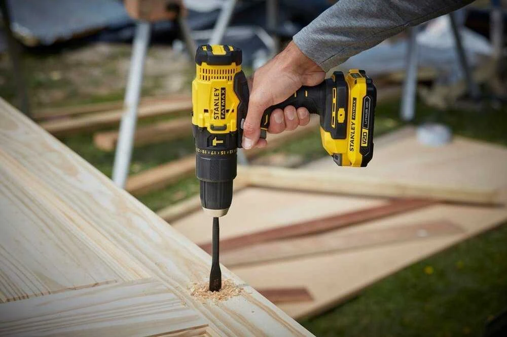 STANLEY SFMCD711D2K 2X2Ah akumuliatorinis gręžtuvas-suktuvas