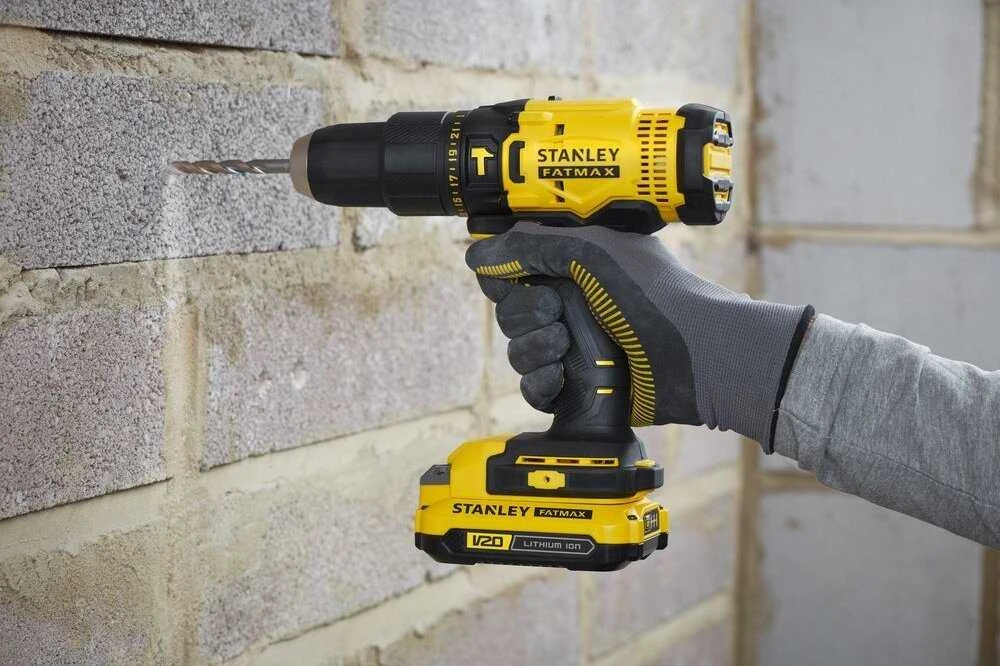 STANLEY SFMCD711D2K 2X2Ah akumuliatorinis gręžtuvas-suktuvas