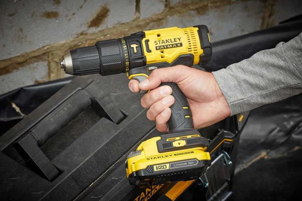 Stanley Fatmax akumuliatorinis suktuvas veiksme