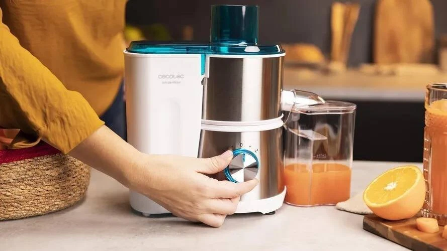 Sulčiaspaudė Cecotec Juice&Fresh 400 Titan Baltas