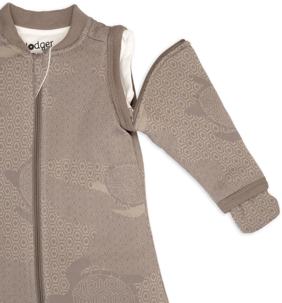 Swaddleme „Lodger Hopper Matcha Turtle“ gulamaiss ar nemamams priedurknem Buffalo 50/62