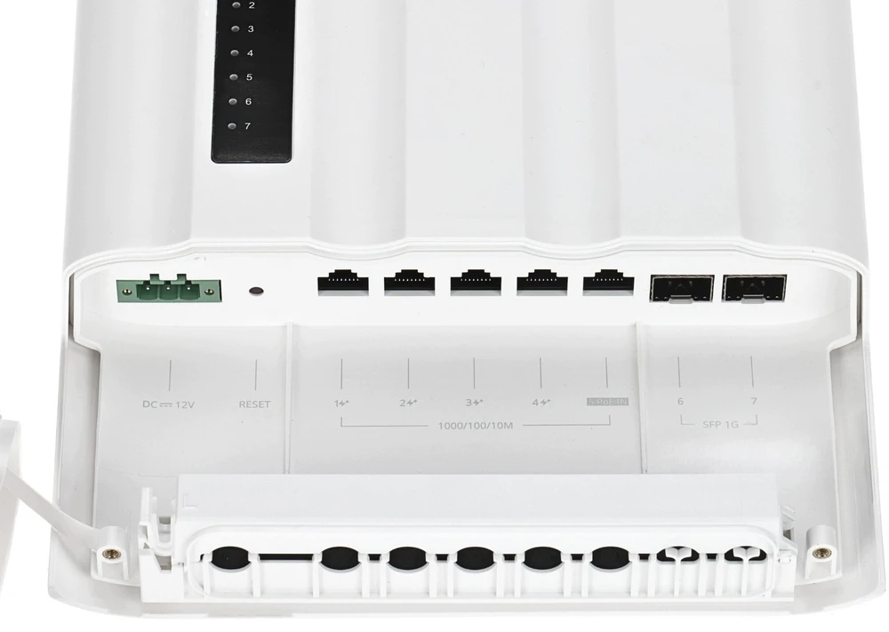 Šakotuvas Ruijie SWITCH POE RG-ES207GS-PI-OD 4 PORTŲ + 1X UPLINK + 2X SFP IP65 REYEE