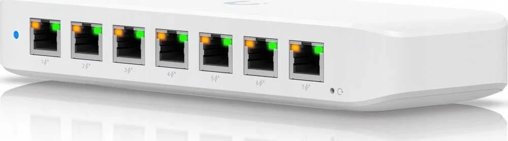 Šakotuvas Ubiquiti Ultra 210W Valdomas L2 Gigabit Ethernet (10/100/1000) Maitinimas per Eternetą (PoE) Balta