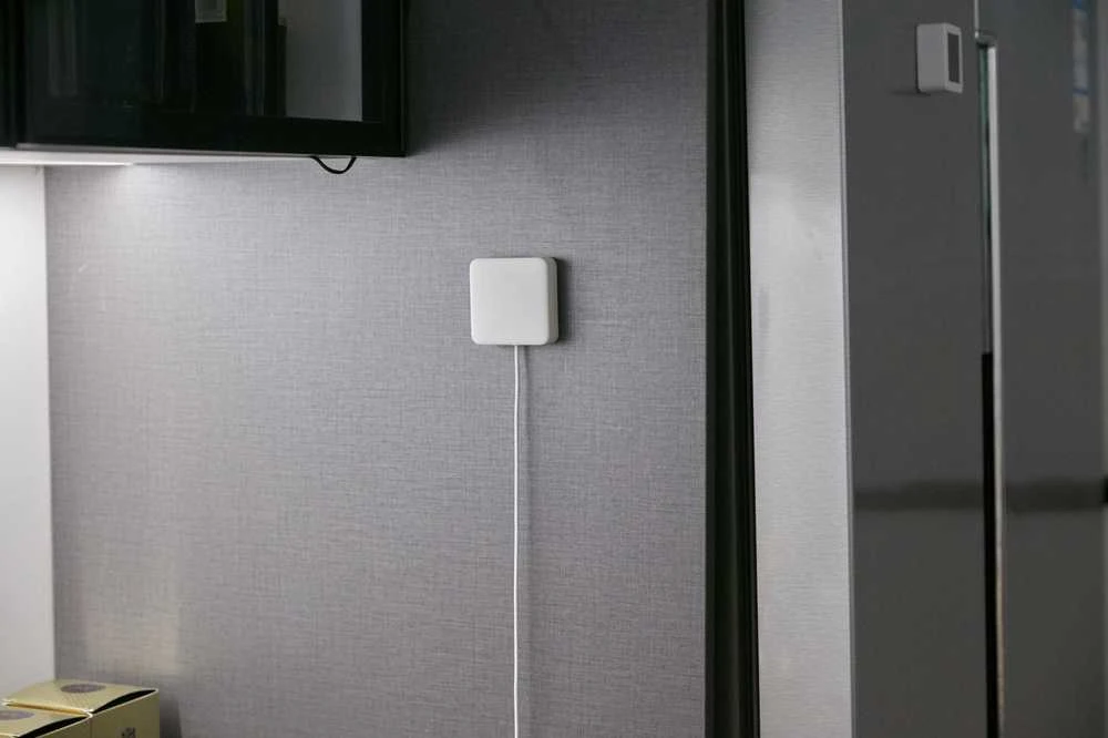 Išmanusis nuotolinio valdymo pultas SwitchBot Hub mini